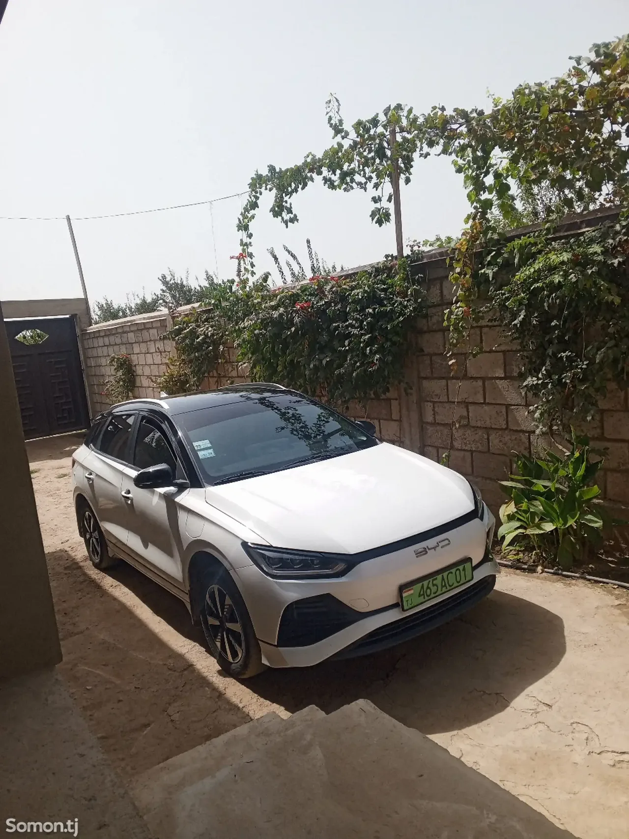 BYD E2 2025 · AT