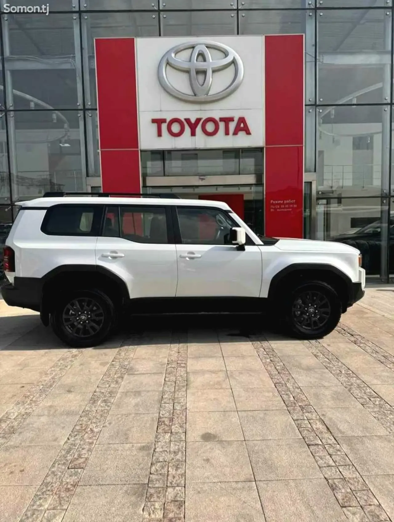 Toyota Land Cruiser Prado 2026 · 2.4 AT