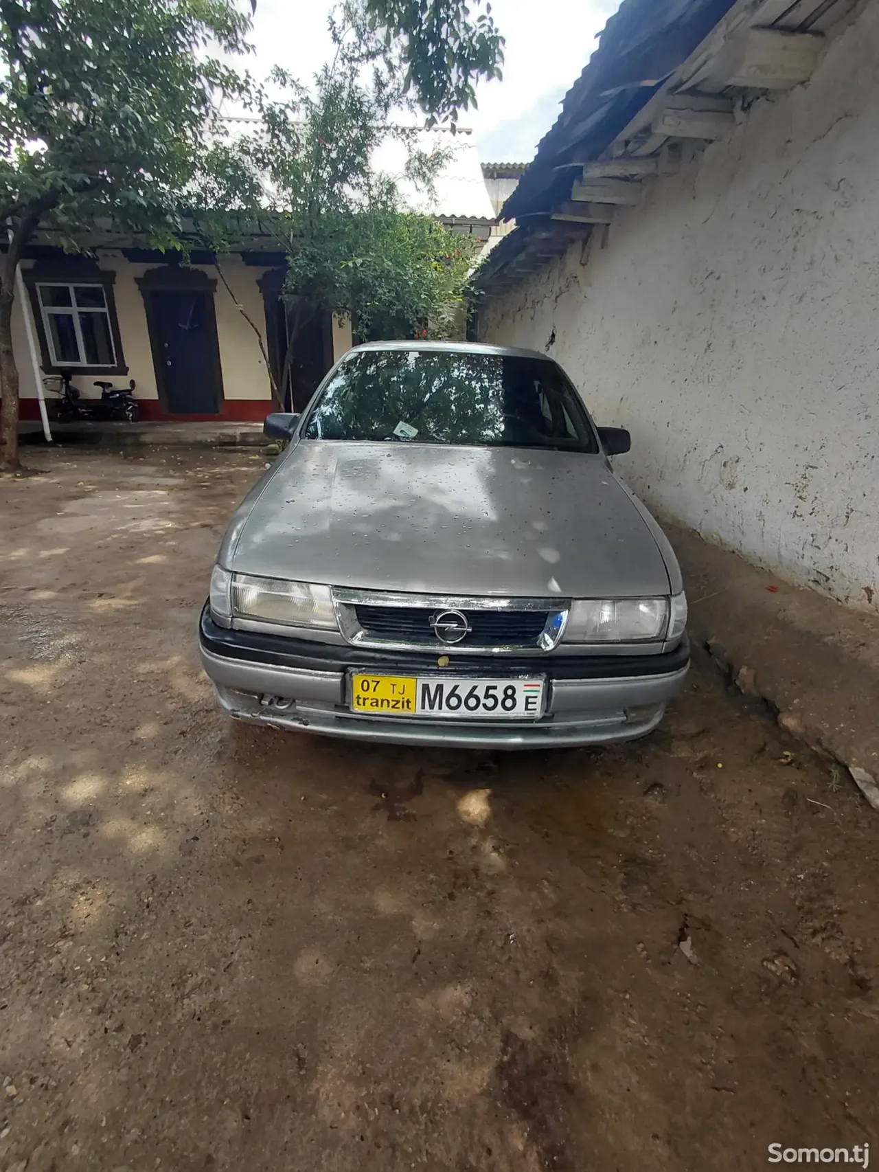 Opel Vectra A 1994 · 1.8 MT