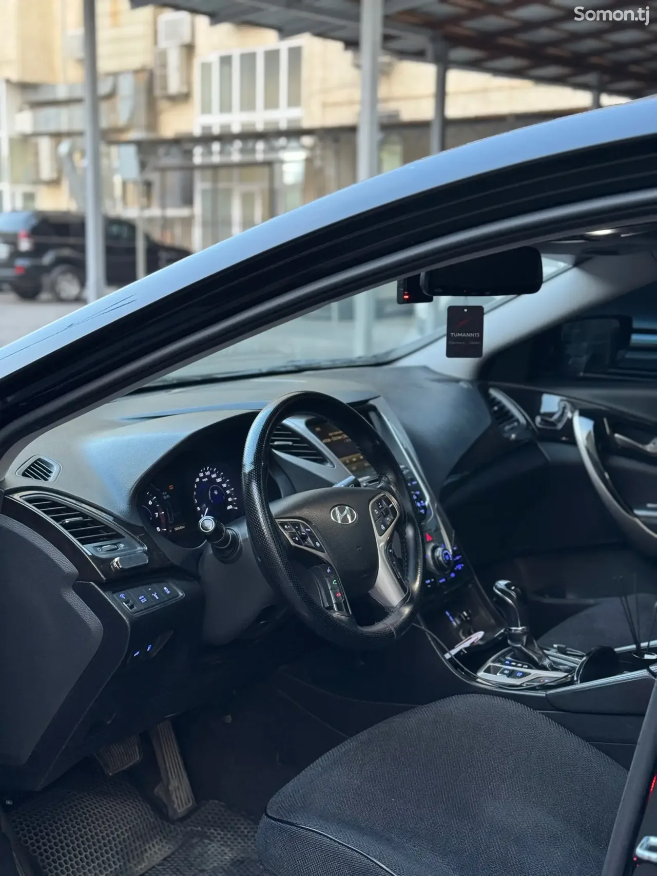 Hyundai Grandeur 2011 · 3.0 AT