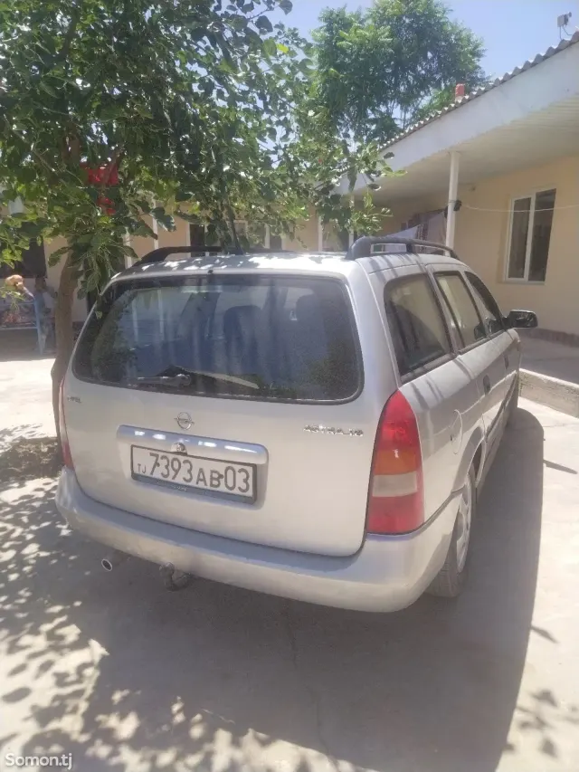 Opel Astra G 1998 · 1.6 MT