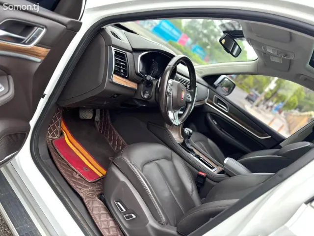 Roewe RX8 2018 · 2.0 AT