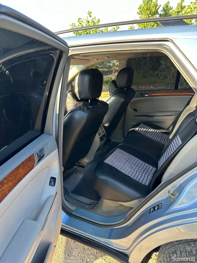 Mercedes-Benz ML class 2006 · 3.5 AT