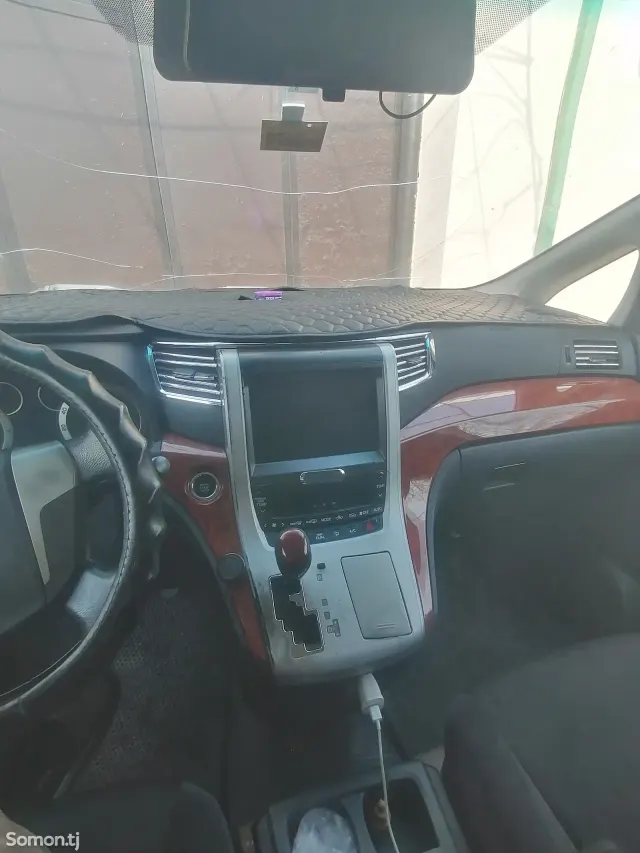 Toyota Vellfire 2014 · 2.4 CVT