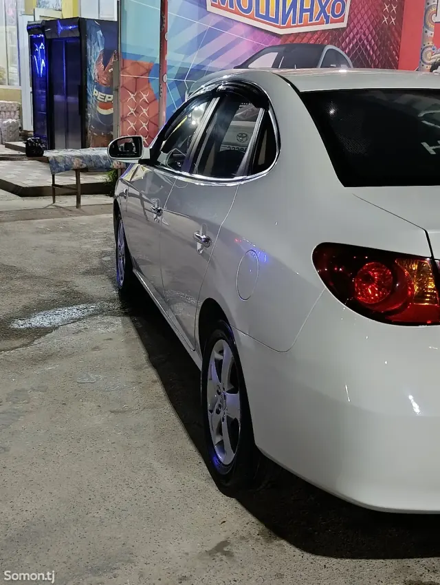 Hyundai Avante 2008 · 1.6 AT