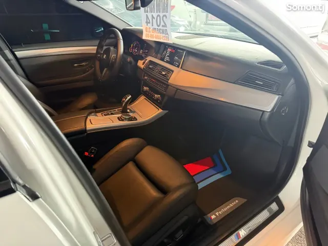 BMW 5 series 2014 · 3.0 AT