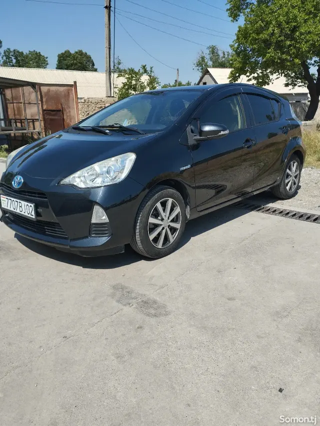 Toyota Aqua 2016 · 1.5 AT