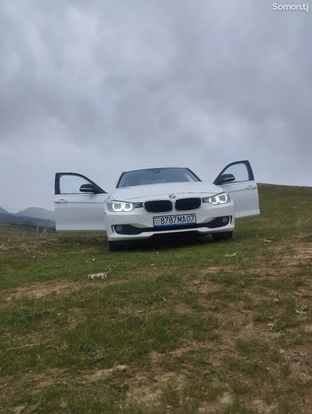 BMW 3 series 2016 · 2.0 AT