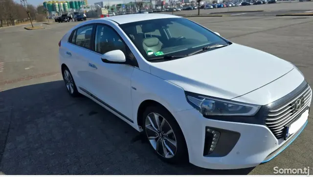 Hyundai Azera 2016 · 1.6 AT