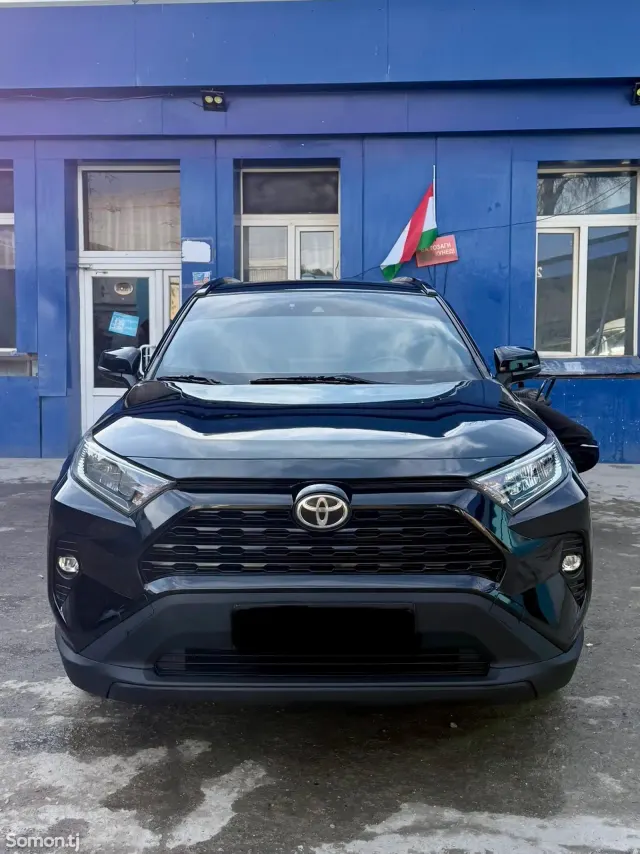 Toyota RAV 4 2020 · 2.5 AT