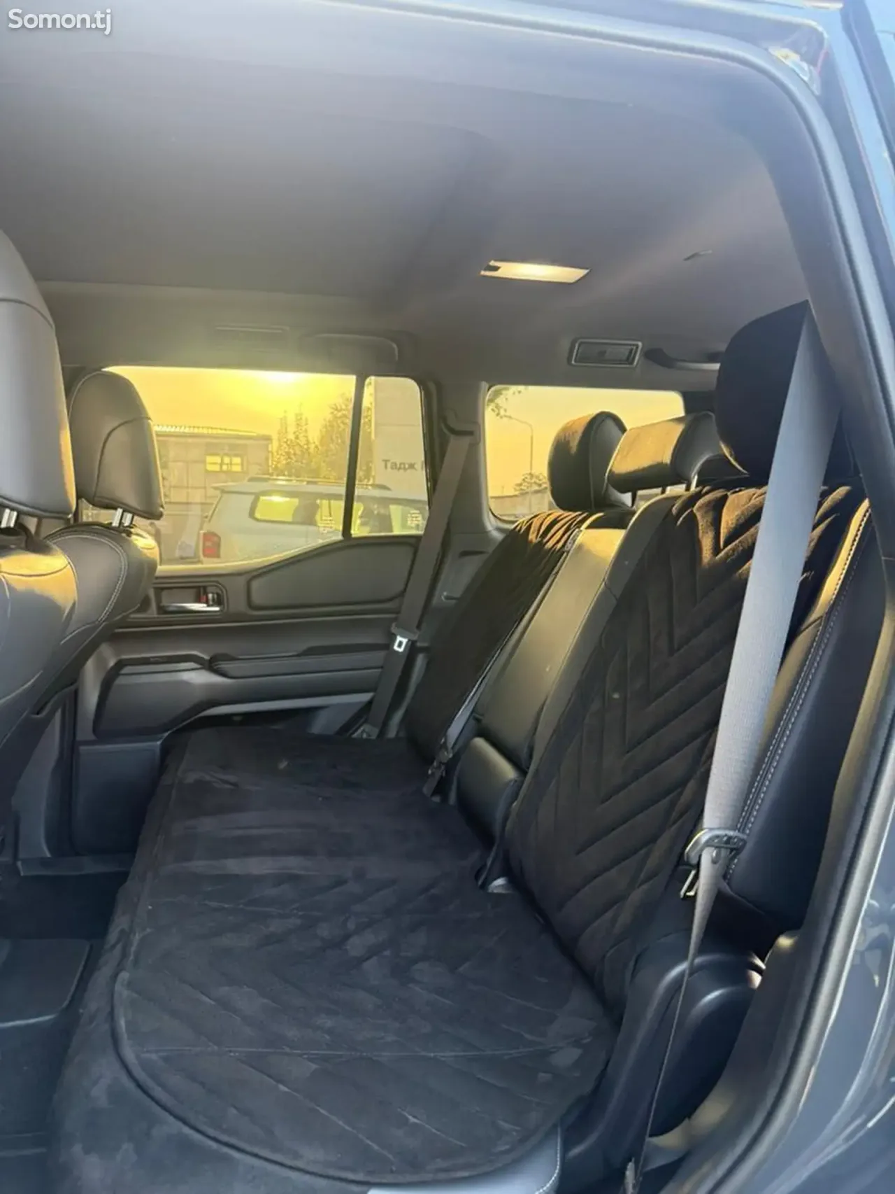 Toyota Land Cruiser Prado 2025 · 2.4 AT
