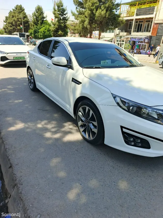 Kia K5 2015 · 2.0 AT