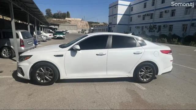 Kia Optima 2019 · 2.4 AT