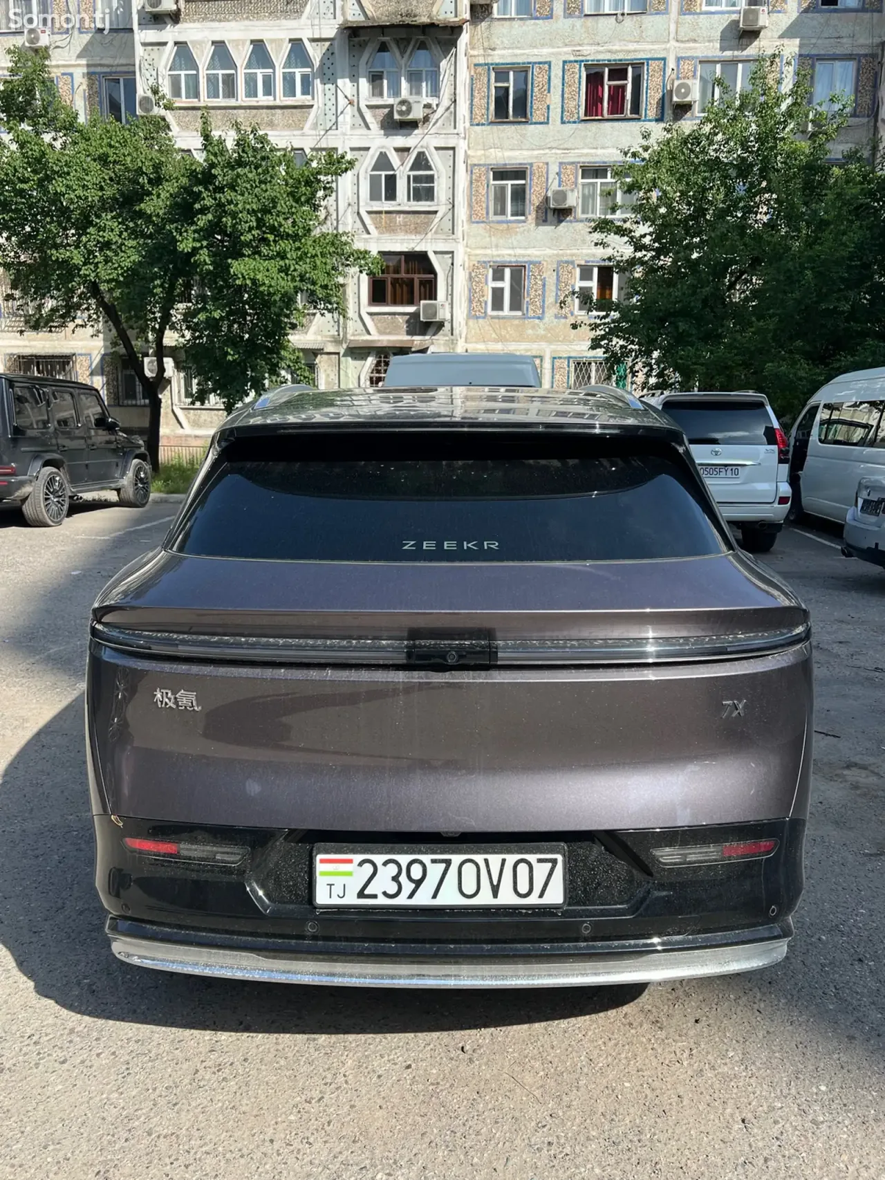 Zeekr 7X 2025 · AT