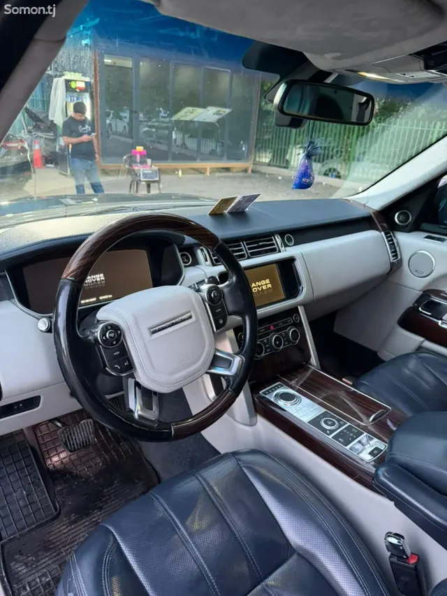 Land Rover Evoque 2015 · 5.0 AT