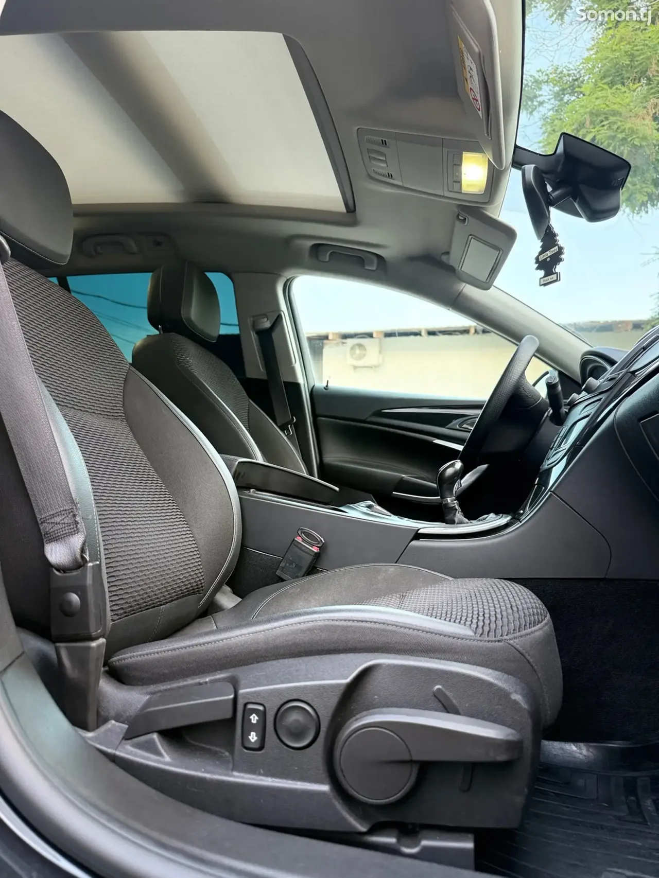 Opel Insignia 2015 · 2.2 MT