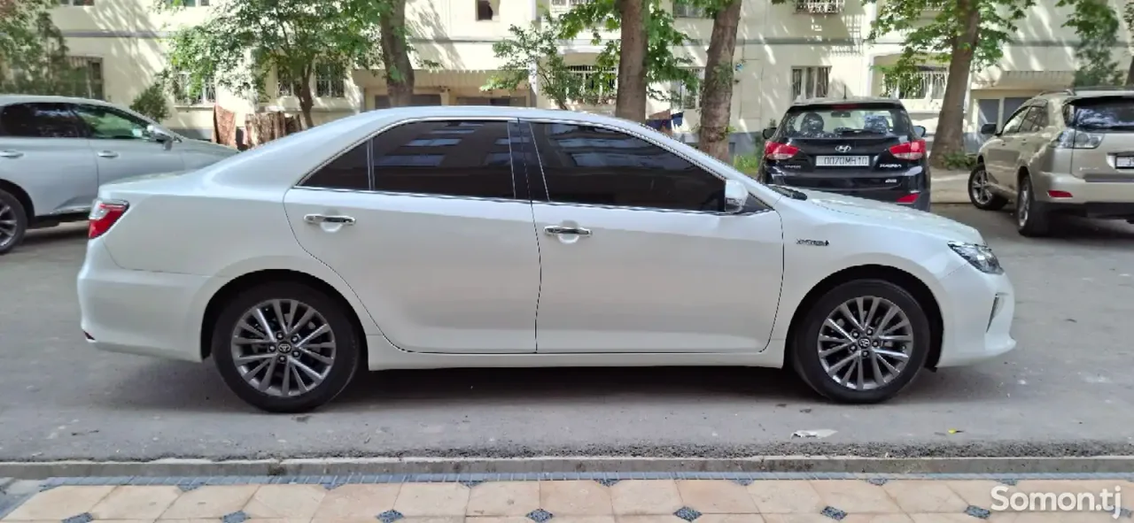 Toyota Camry 2016 · 2.5 AT
