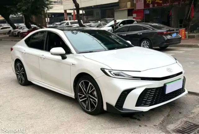 Toyota Camry 2025 · 2.5 AT