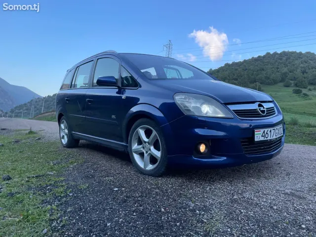 Opel Zafira 2006 · 2.2 MT