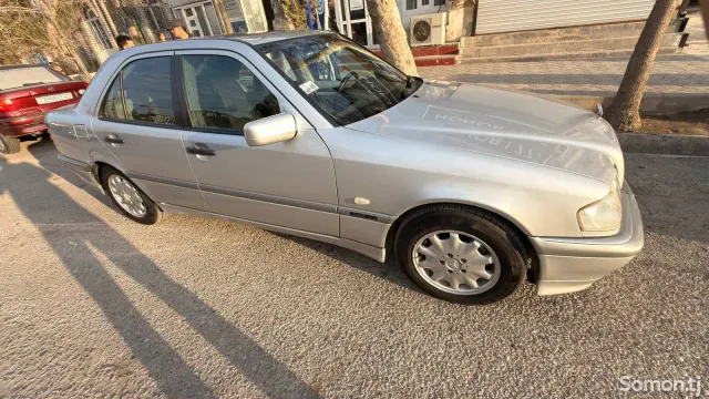 Mercedes-Benz C class 1999 · 1.8 AT