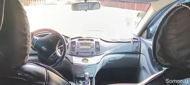 Hyundai Avante 2010 · 1.6 AT