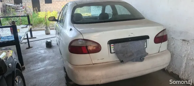 Daewoo Lanos 1997 · 1.6 MT