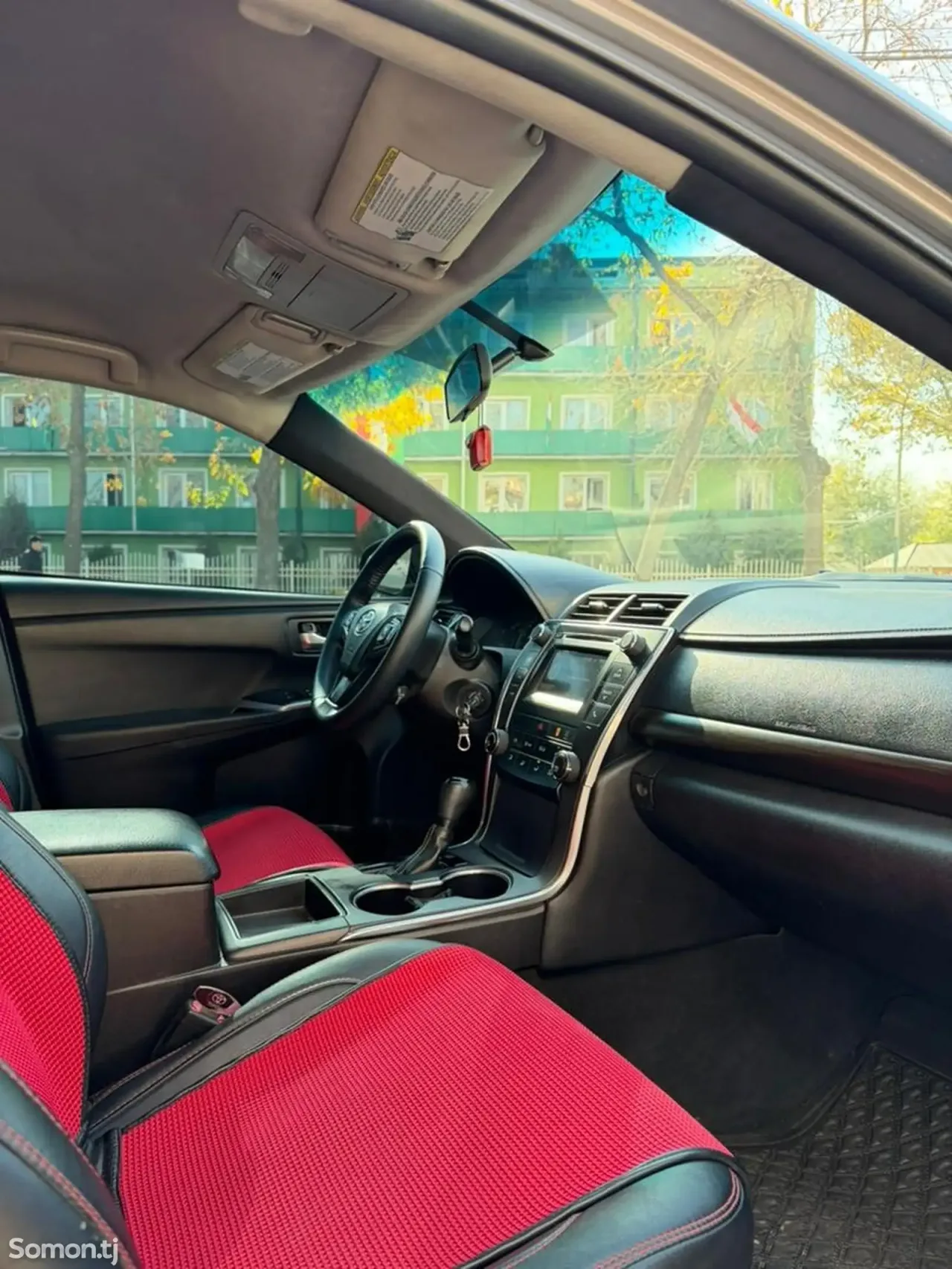 Toyota Camry 2017 · 2.5 AT