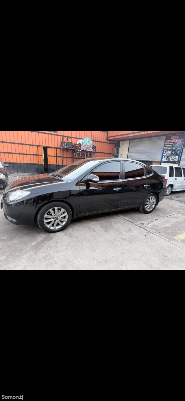 Hyundai Avante 2010 · 1.6 AT