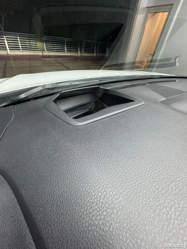 Toyota Sienna 2024 · 2.5 AT