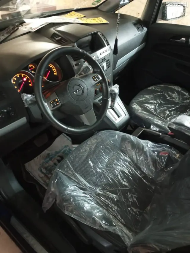 Opel Zafira 2008 · 1.8 MT