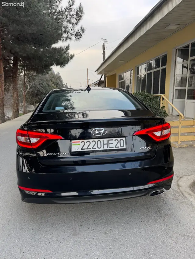 Hyundai Sonata 2015 · 2.0 AT