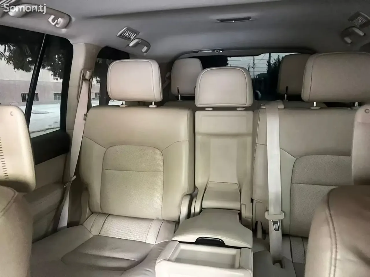 Toyota Land Cruiser 2016 · 5.7 AT