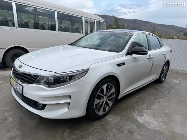 Kia K5 2016 · 2.0 AT