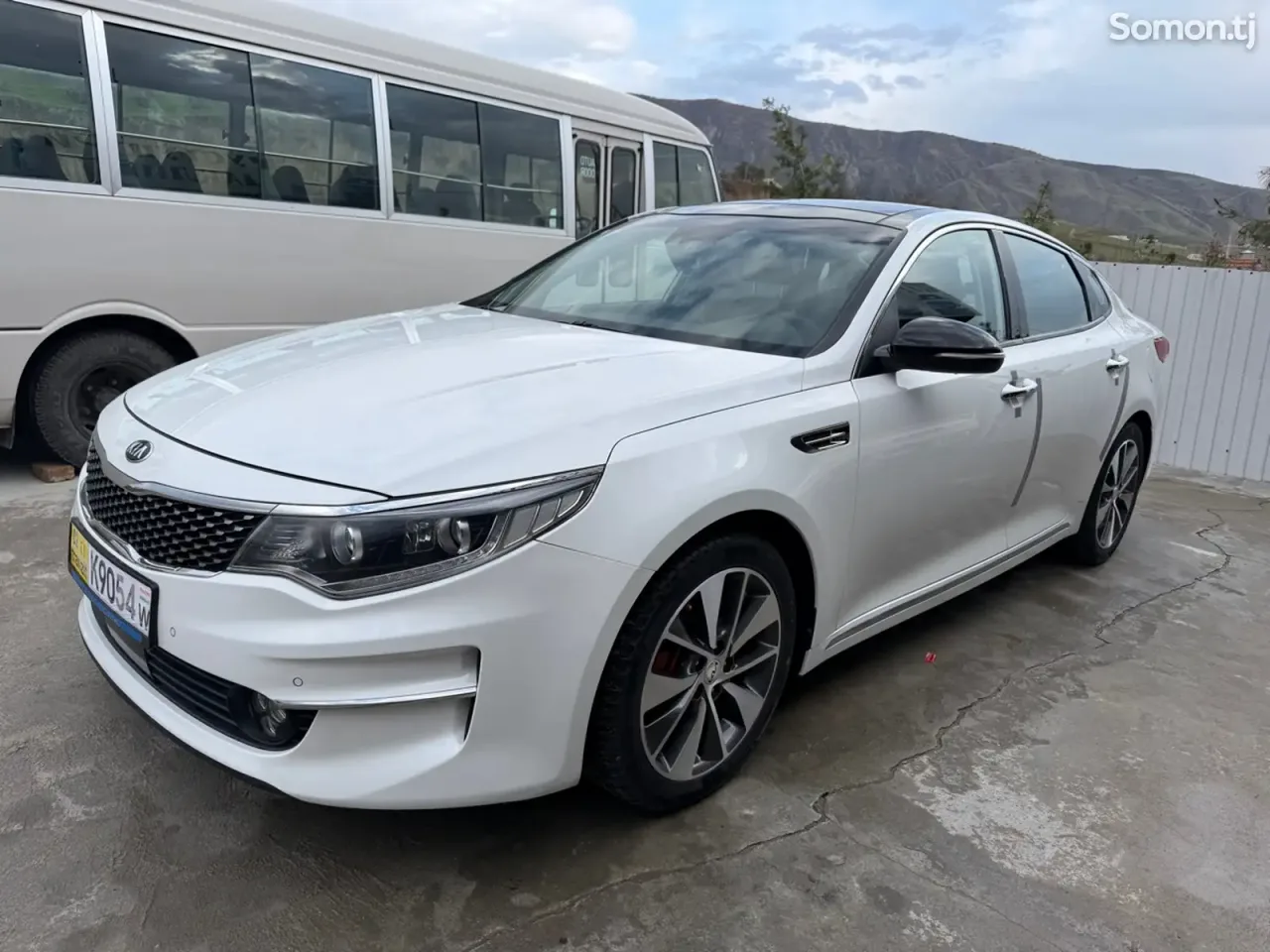 Kia K5 2016 · 2.0 AT