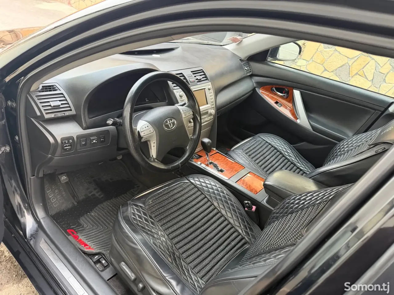 Toyota Camry 2010 · 2.4 AT