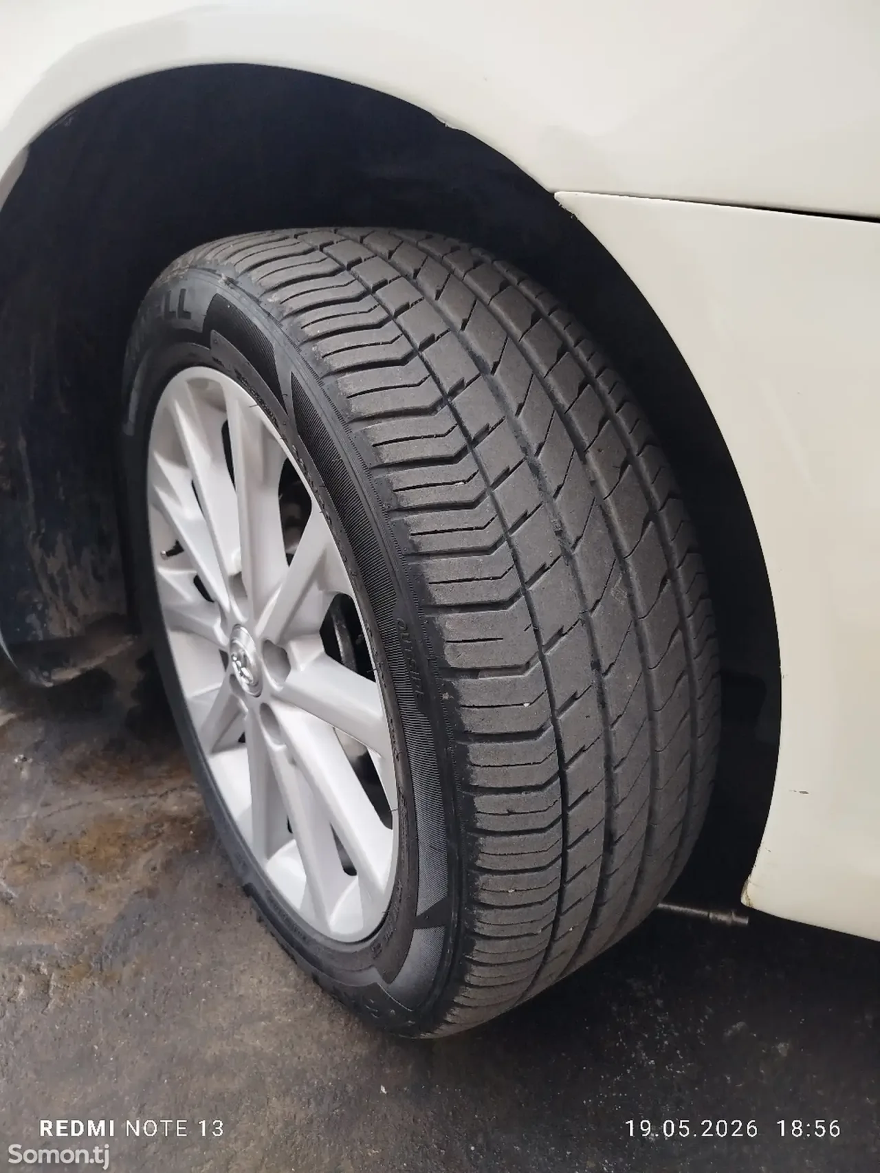 Toyota Camry 2004 · 2.4 AT