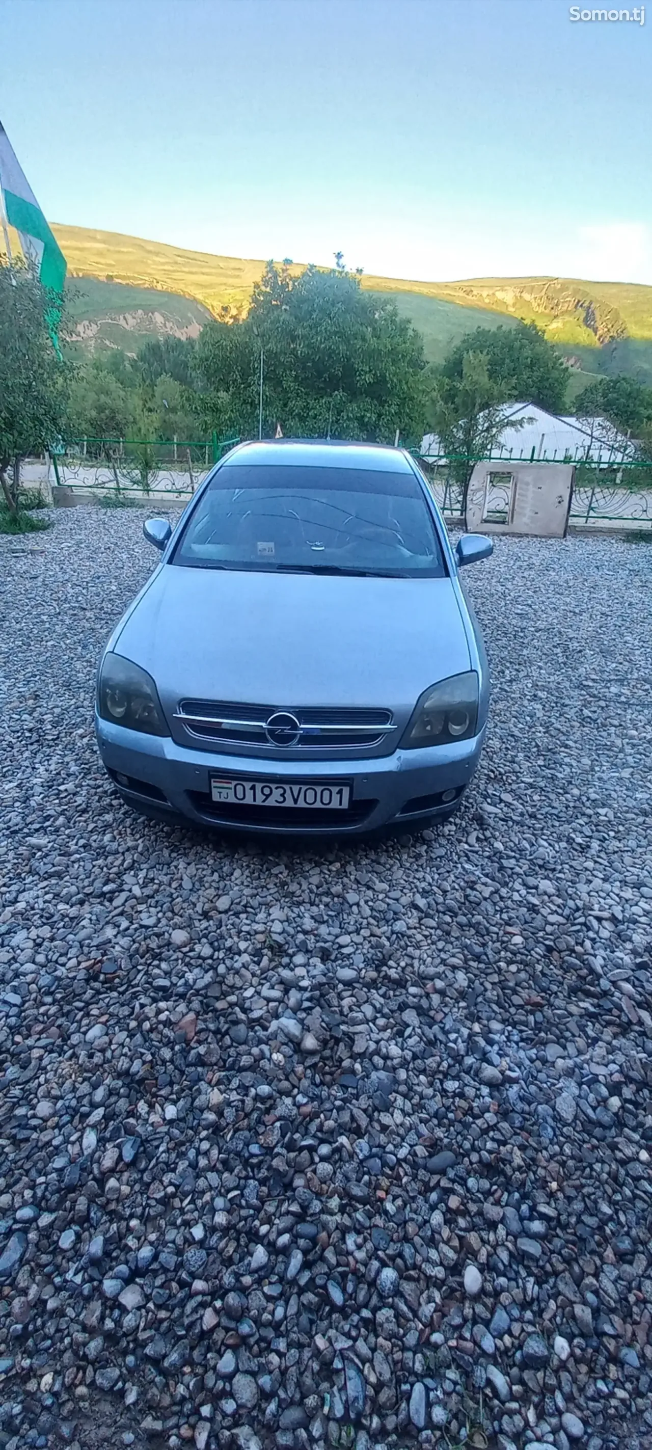 Opel Vectra C 2005 · 2.2 AT