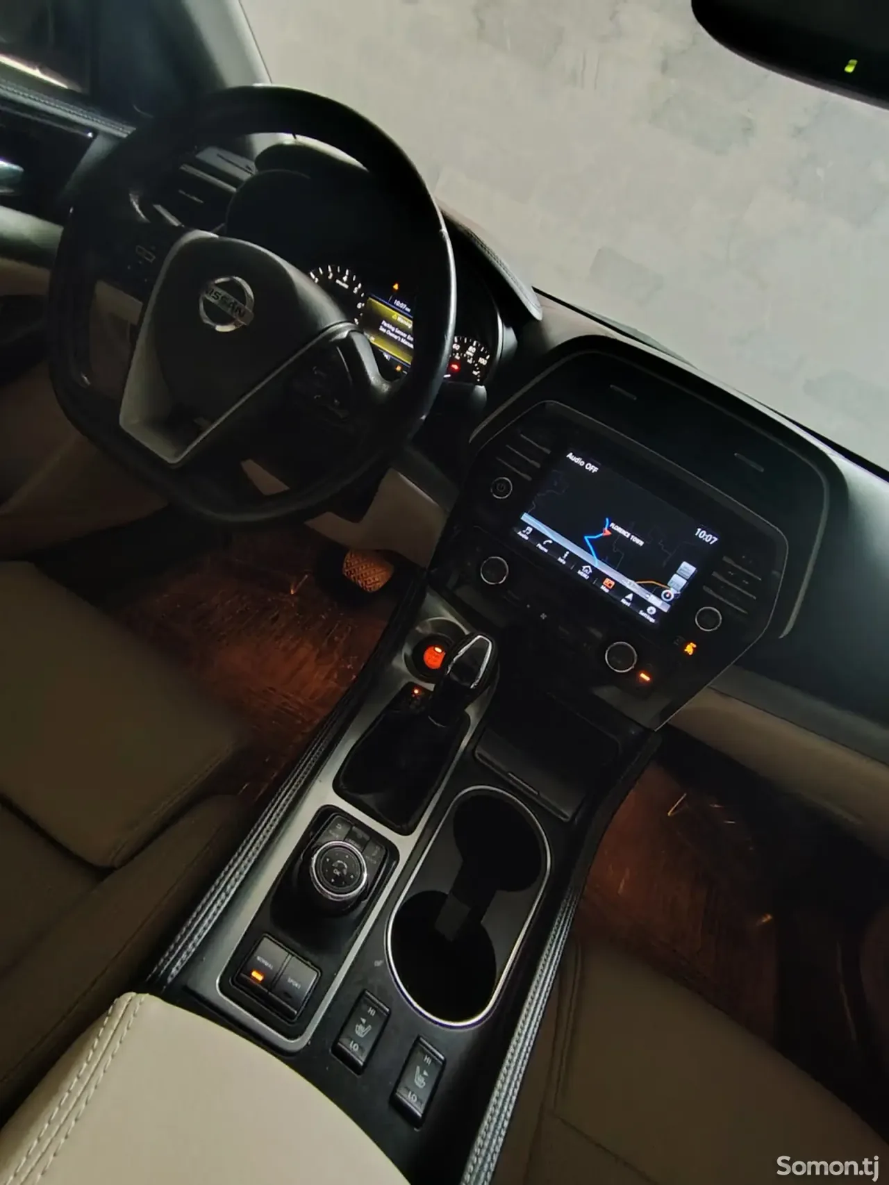 Nissan Maxima 2015 · 2.0 AT
