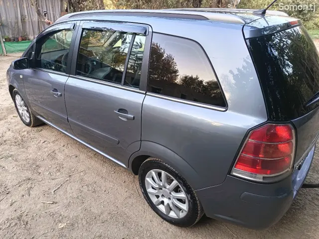 Opel Zafira 2007 · 2.2 AT