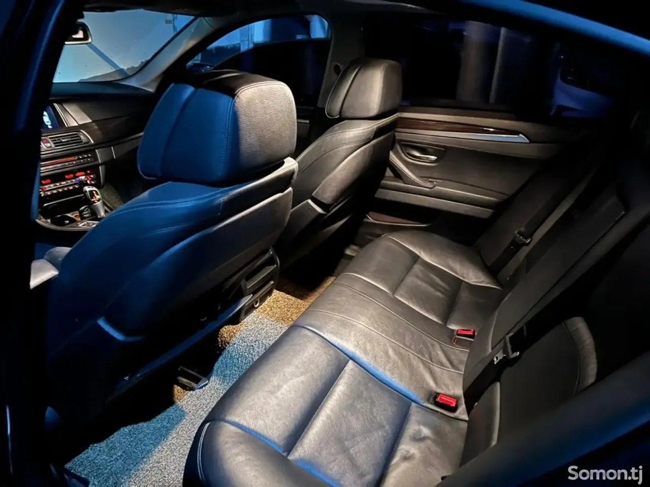 BMW 5 series 2015 · 2.0 AT