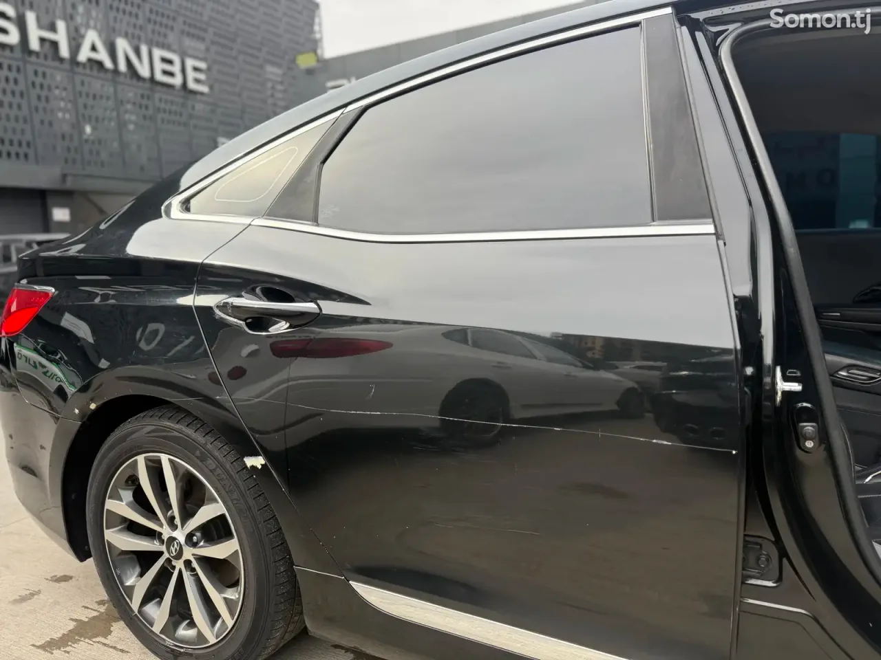 Hyundai Grandeur 2011 · 2.4 AT