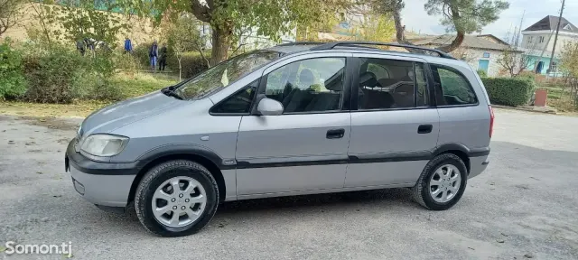 Opel Zafira 2001 · 2.2 AT