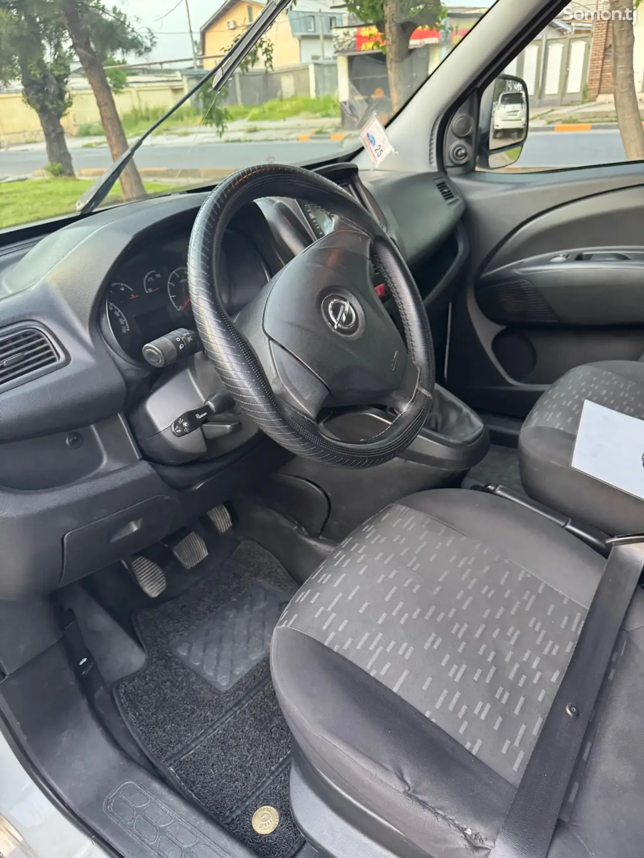 Opel Combo 2015 · 1.5 MT