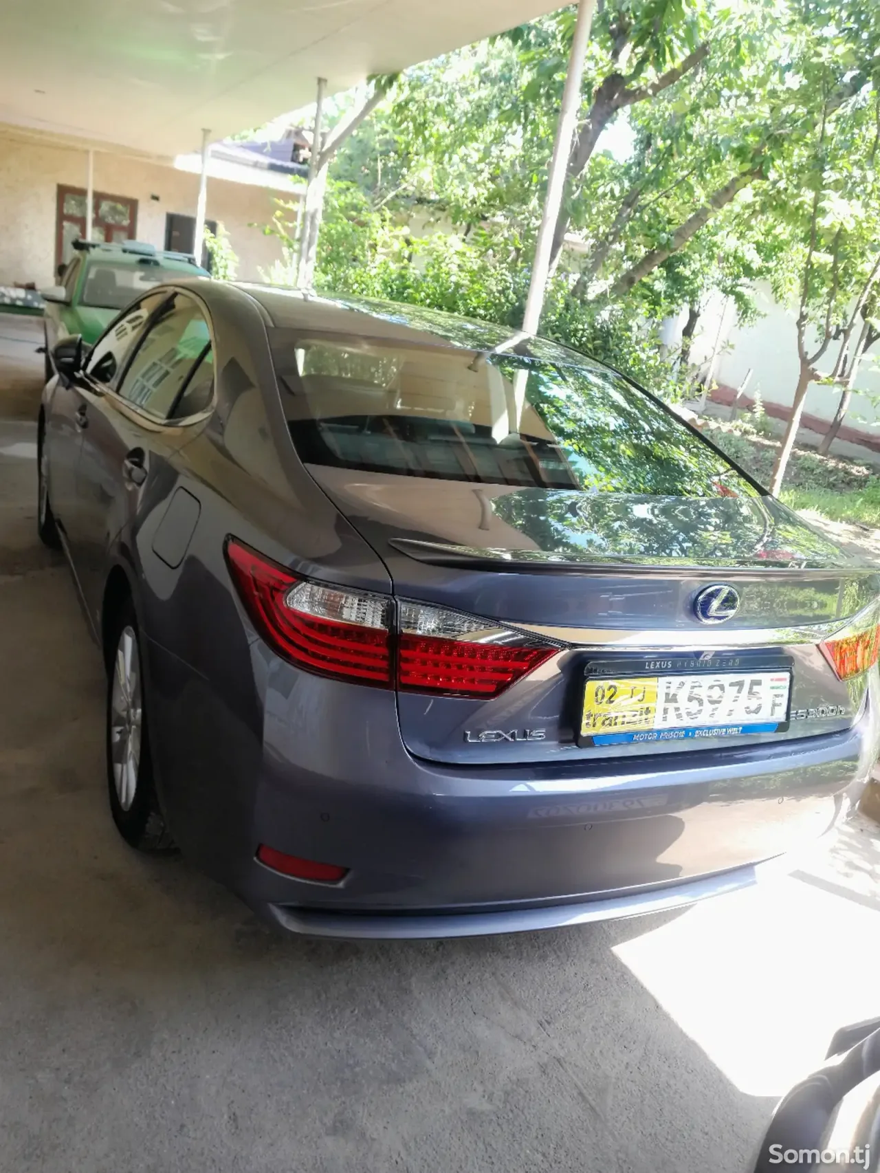Lexus ES series 2015 · 2.5 AT