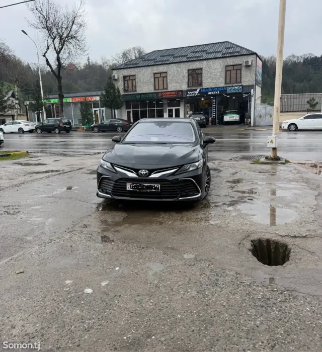 Toyota Camry 2018 · 3.5 AT