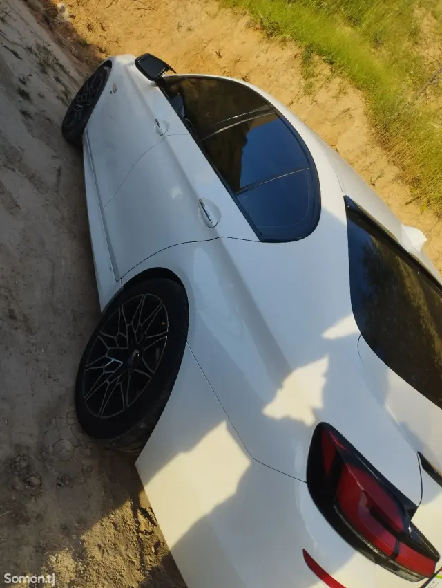 BMW 5 series 2012 · 3.5 AT