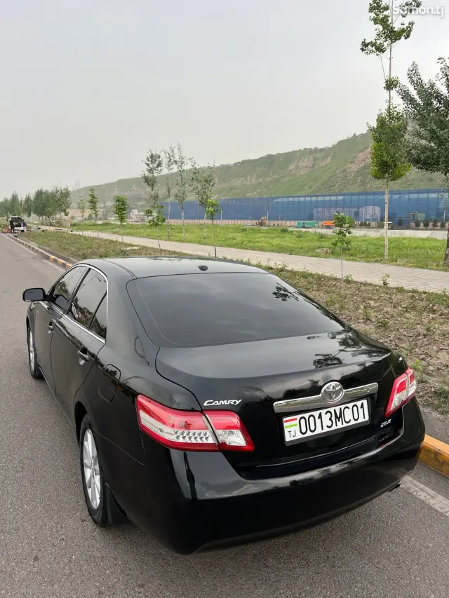 Toyota Camry 2011 · 2.5 AT
