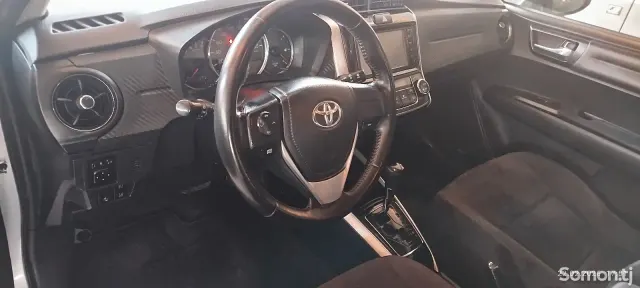 Toyota Fielder 2017 · 1.8 AT