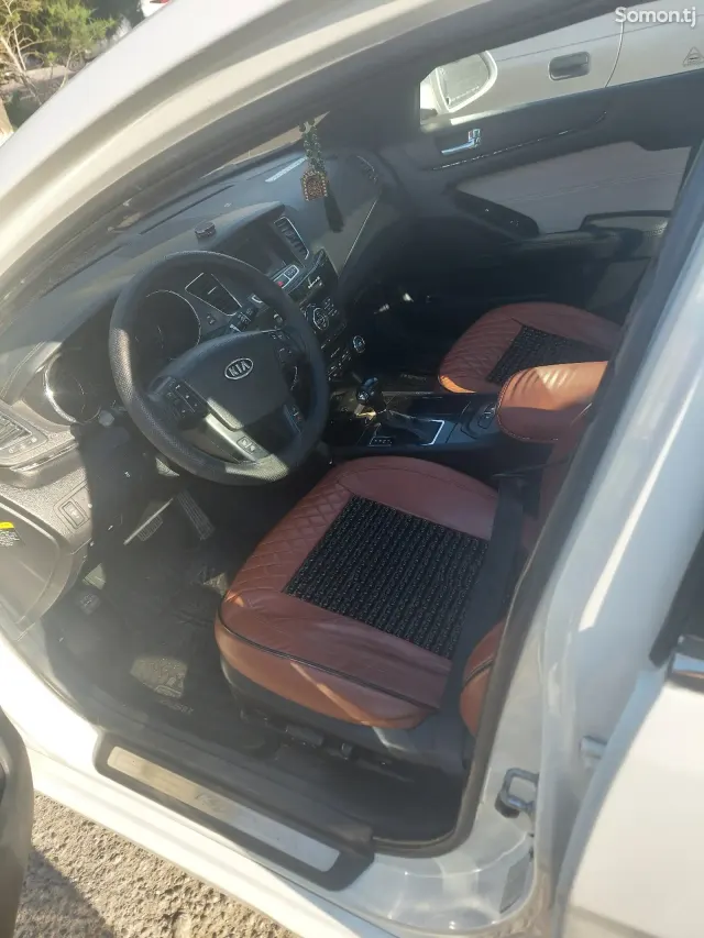 Kia K7 2010 · 2.7 AT