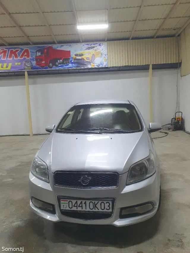 Chevrolet Aveo 2017 · 1.5 AT